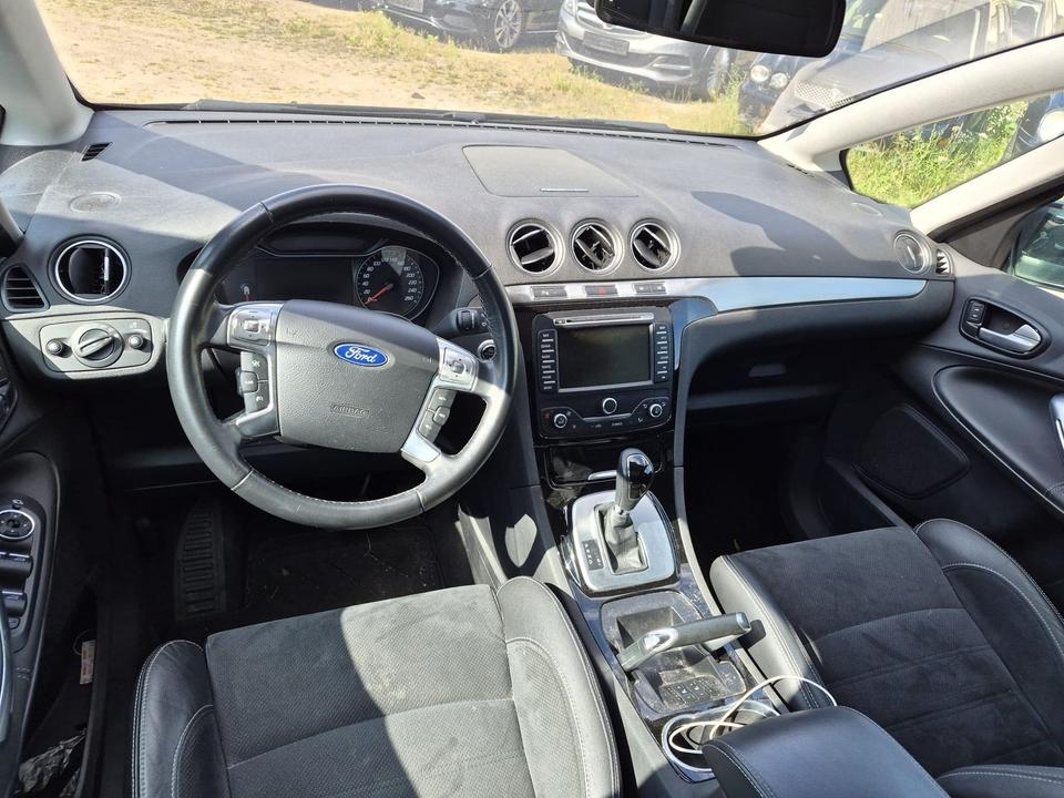 Ford S-Max 2013 — photo 8