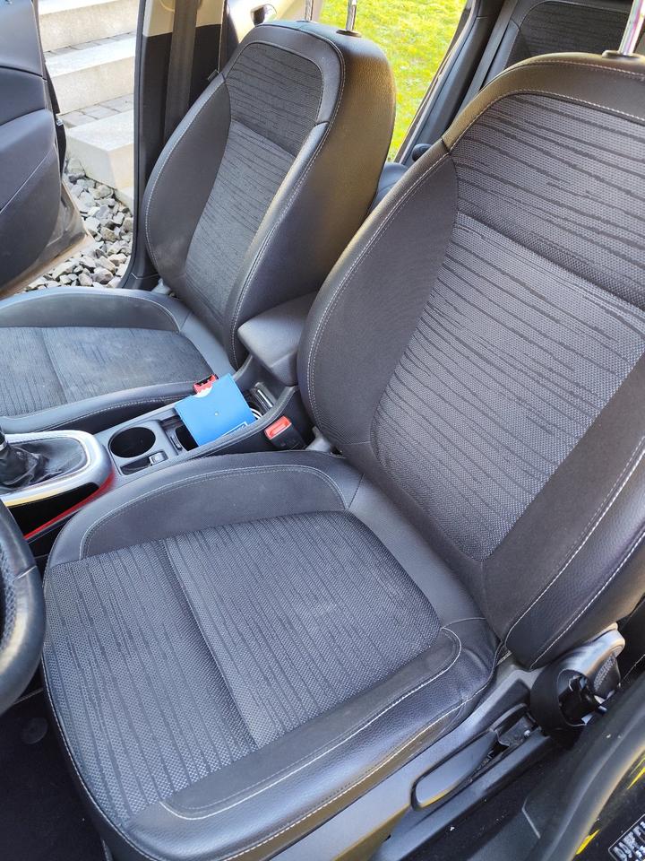 Opel Astra 2015 — photo 7