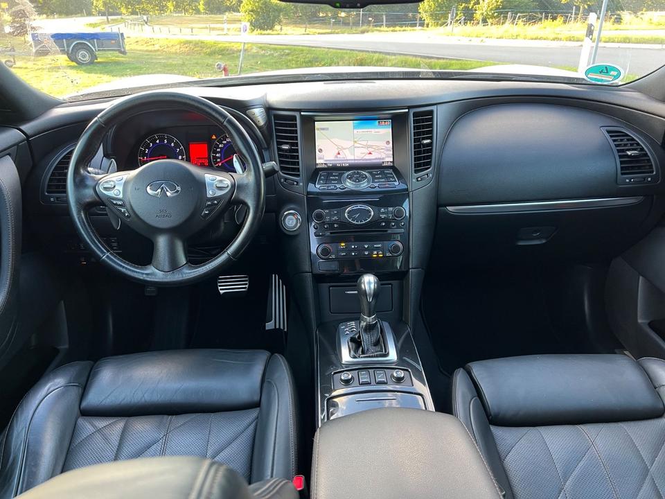 Infiniti FX 2011 — photo 13