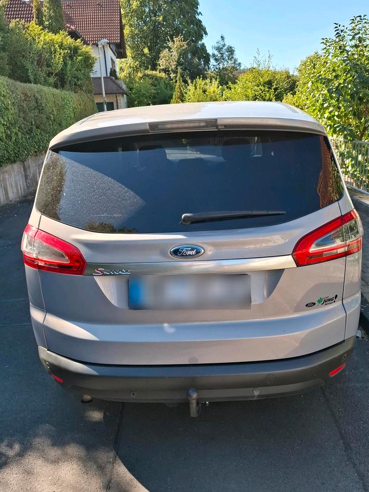 Ford S-Max 2010 — rear view