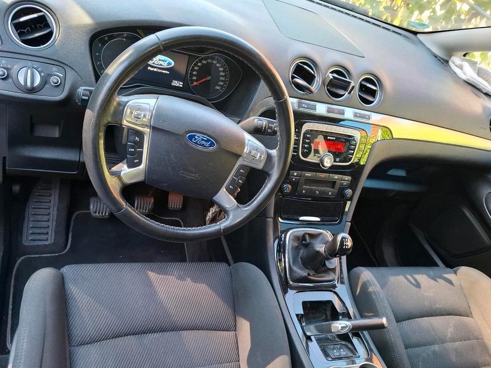 Ford S-Max 2010 — photo 6