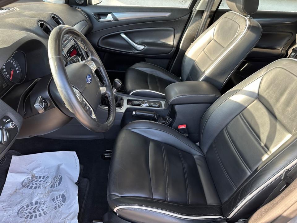 Ford Mondeo 2011 — photo 8