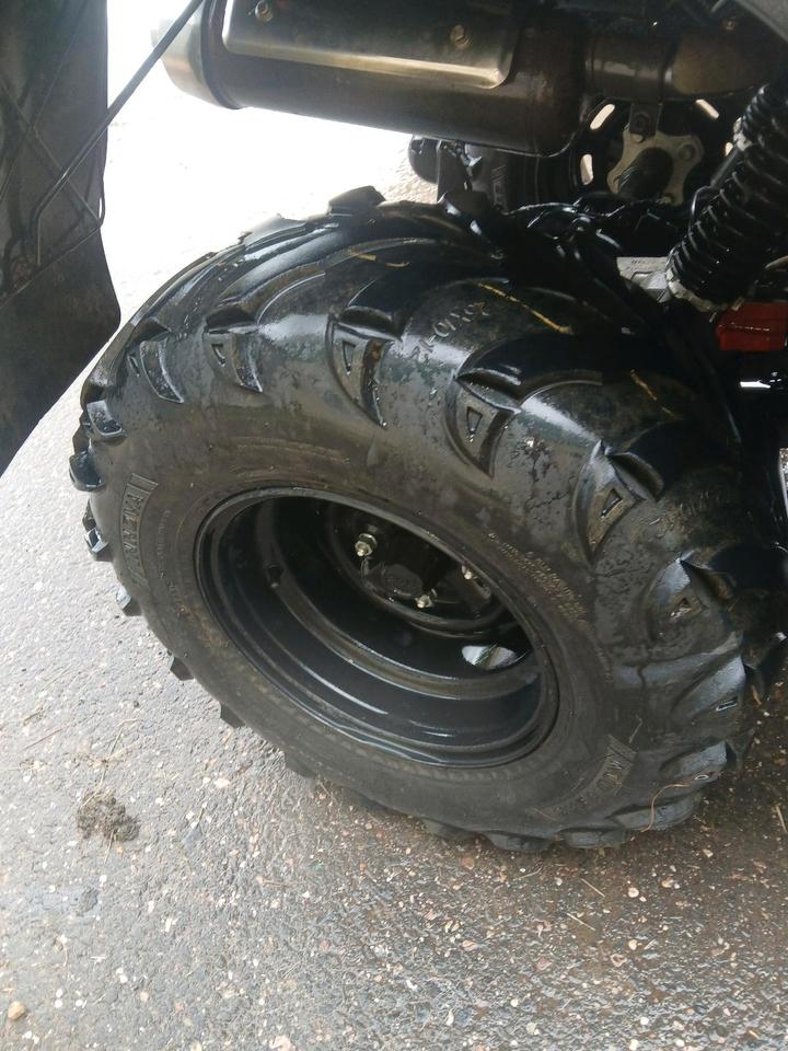 Weitere Motorräder quad tgb 4x4 2012 — photo 7