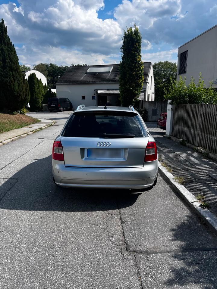 Audi A4 2004 — двигун