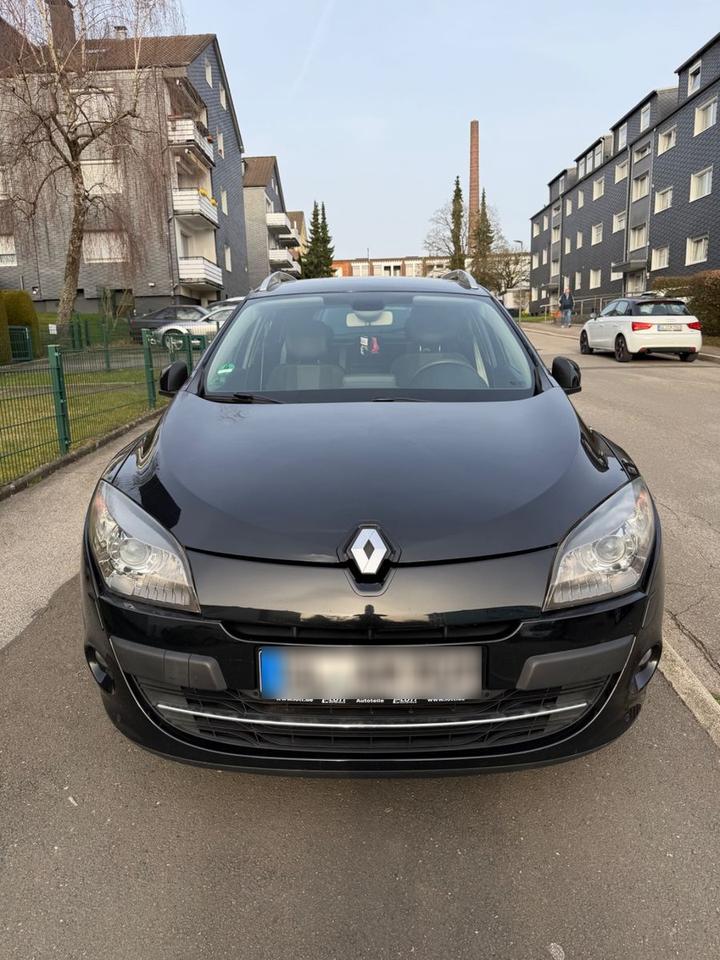 Renault Megane 2012 — rear view