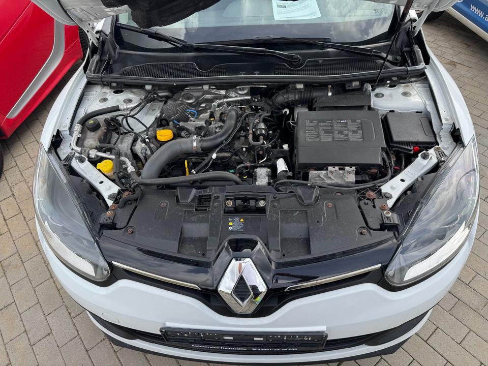 Renault Megane 2015 — photo 13