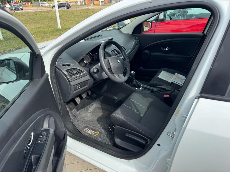 Renault Megane 2015 — photo 7