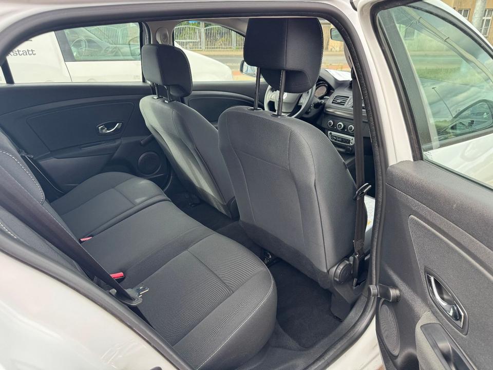 Renault Megane 2015 — photo 9