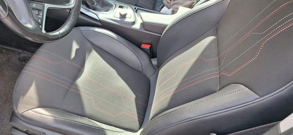 Opel Insignia 2012 — photo 12