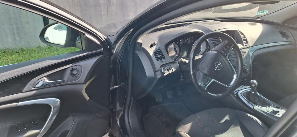 Opel Insignia 2012 — photo 7