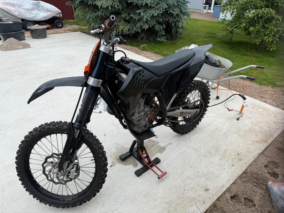 KTM SXF 450 2007 — rear view