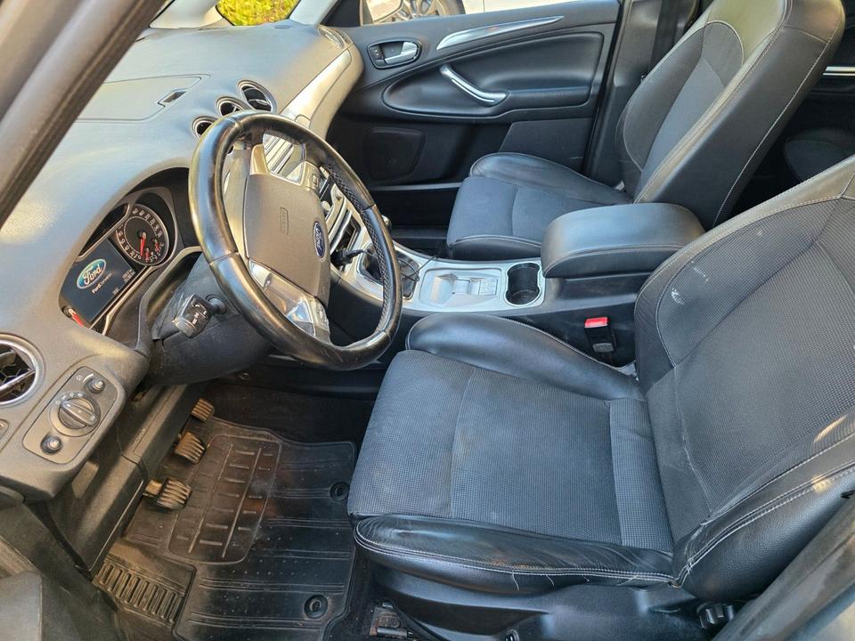Ford S-Max 2009 — photo 12