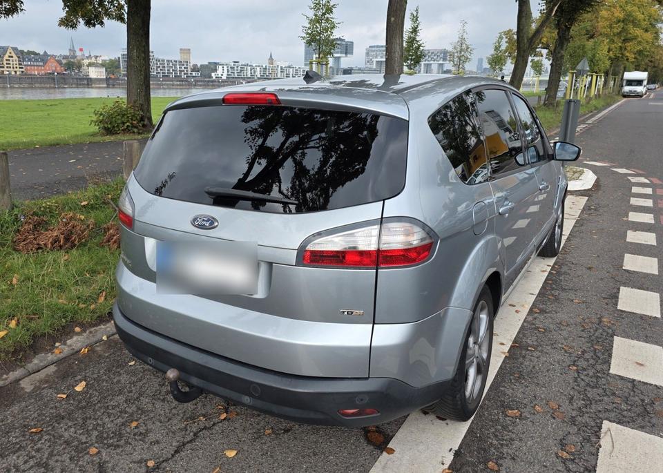 Ford S-Max 2009 — photo 8