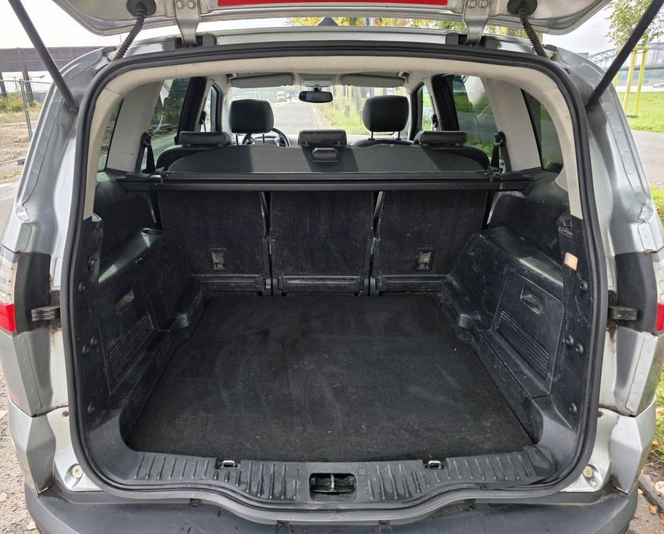Ford S-Max 2009 — photo 9