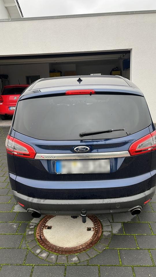 Ford S-Max 2013 — interior
