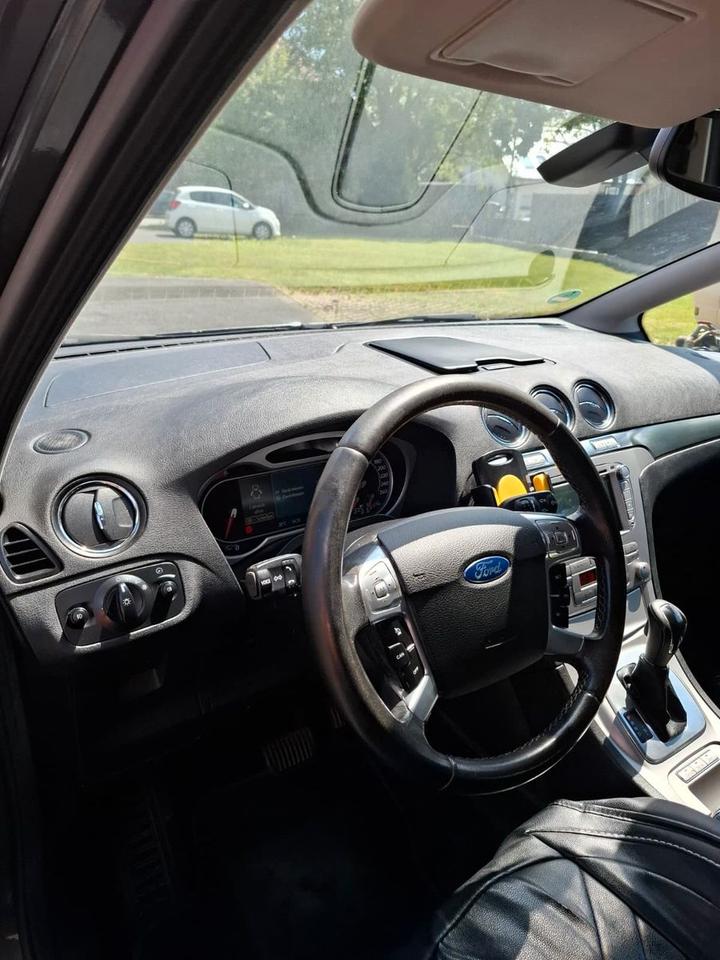 Ford S-Max 2007 — салон
