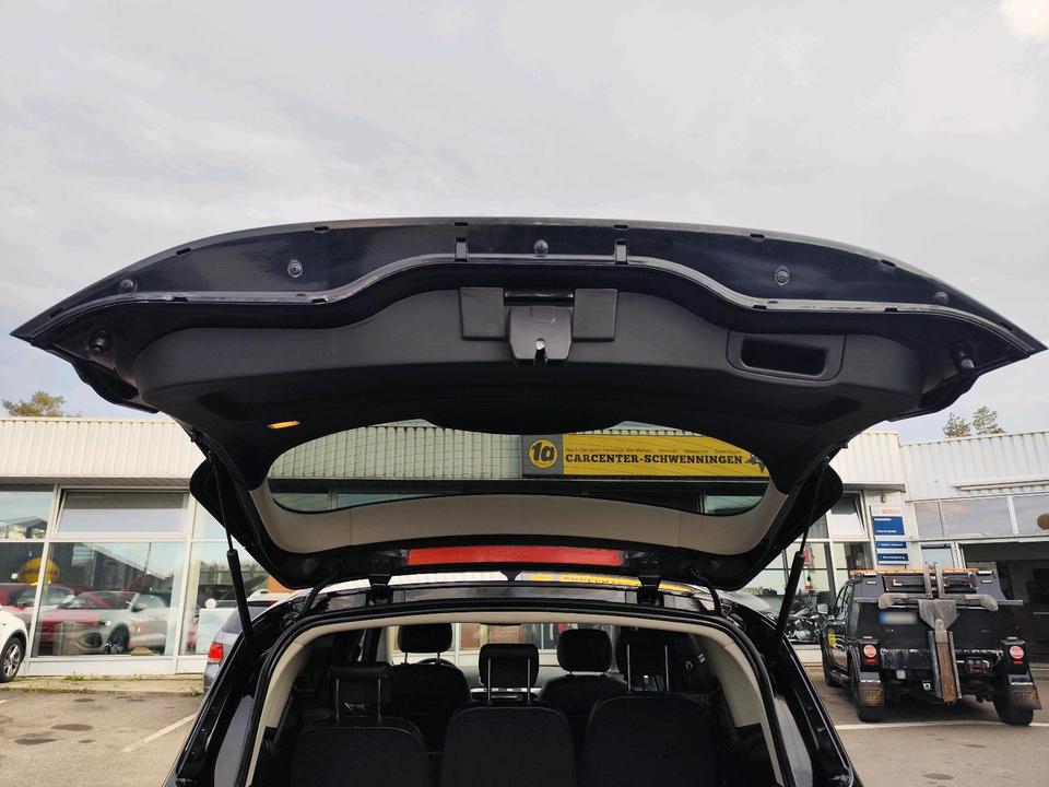 Ford S-Max 2011 — photo 10