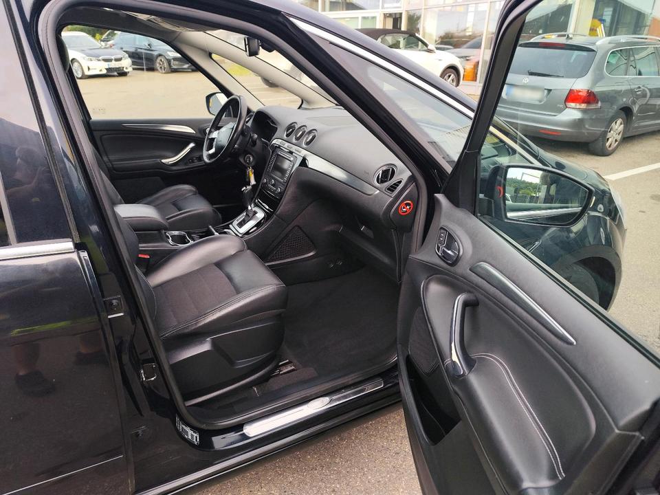 Ford S-Max 2011 — photo 12