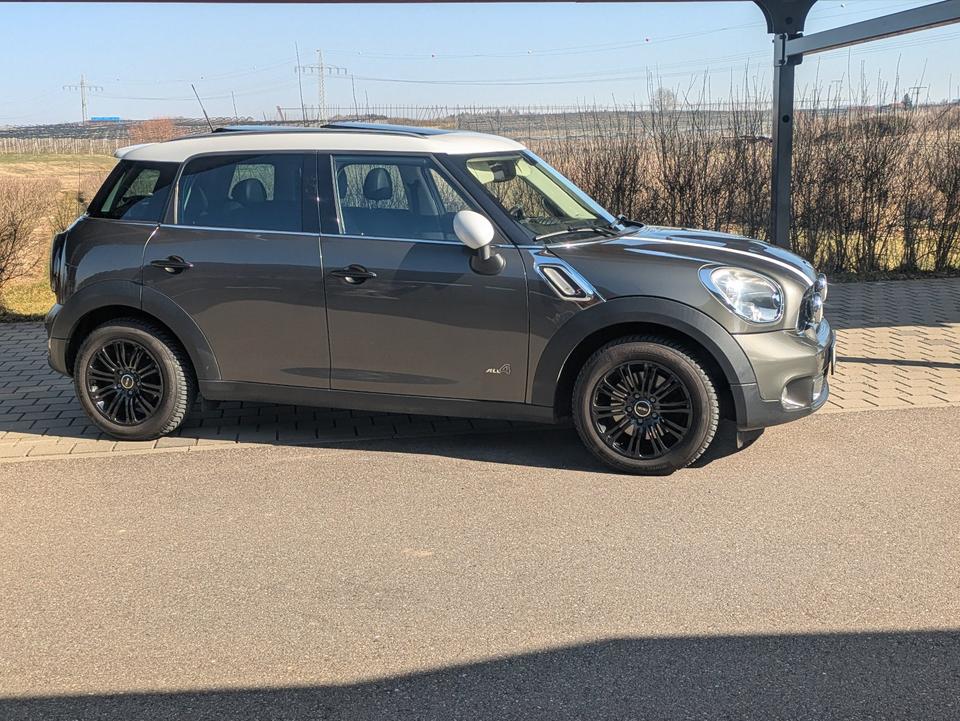 Mini Countryman S (Cooper) 2010 — engine