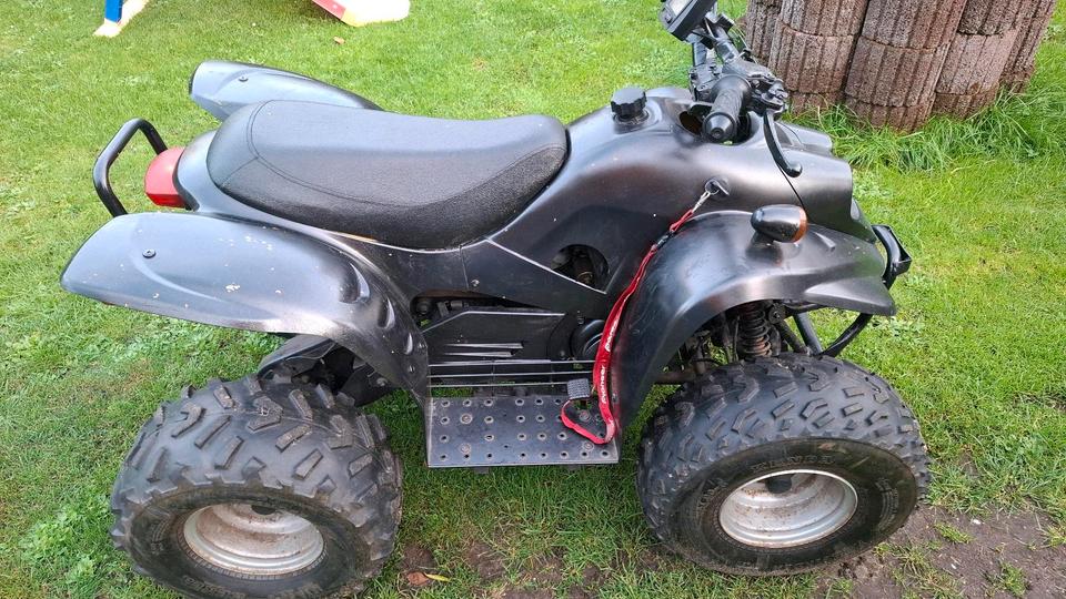 Weitere Motorräder C.P.I Quad 100ccm 2005 — interior