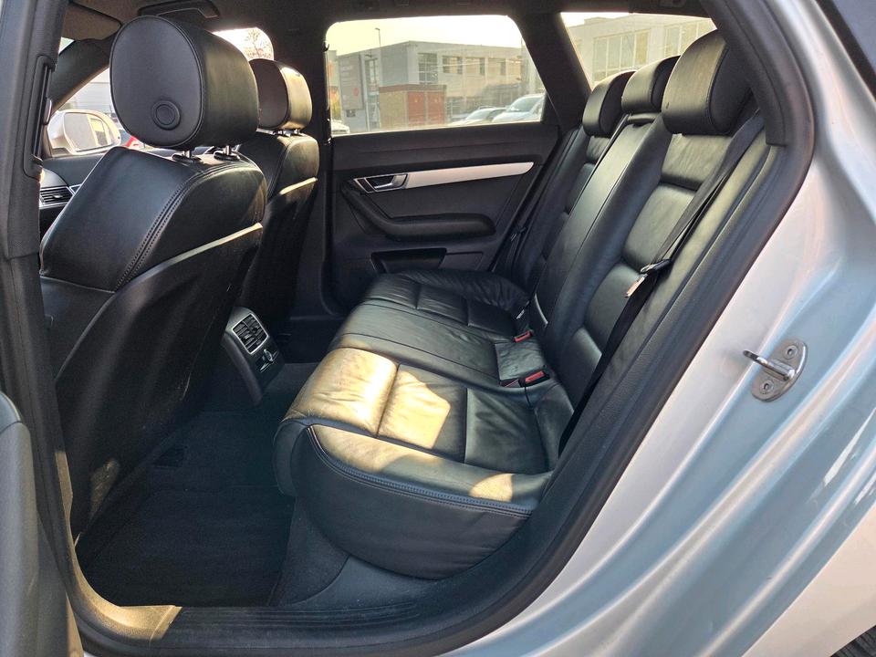 Audi A6 2009 — photo 12