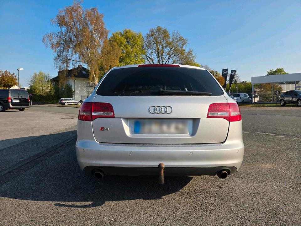 Audi A6 2009 — engine