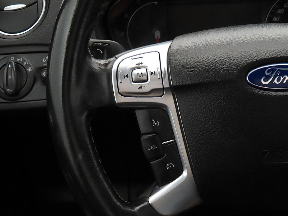 Ford S-Max 2015 — photo 16