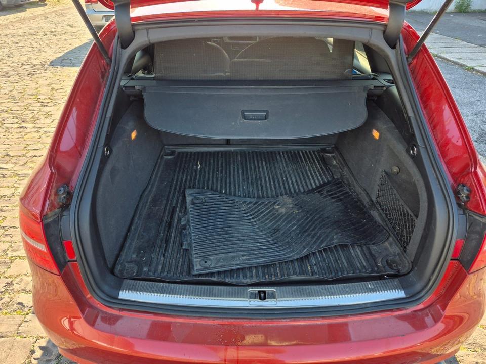 Audi A4 2012 — photo 12