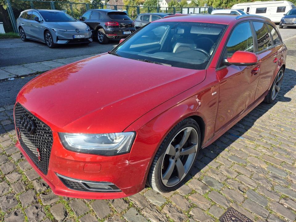Audi A4 2012 — rear view