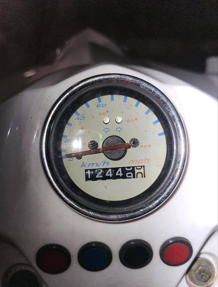 Kymco Gelöscht • KYMCO MAXXER 250 BJ TÜV BIS 04/27 2011 — салон