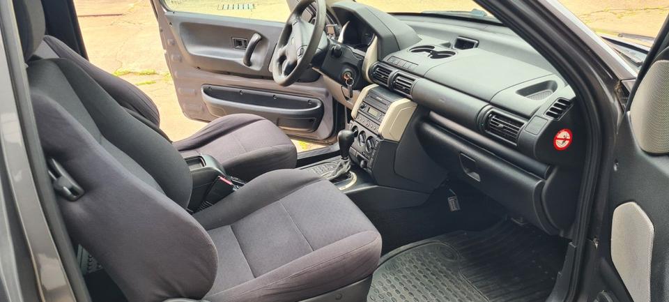 Land Rover Freelander 2006 — photo 11