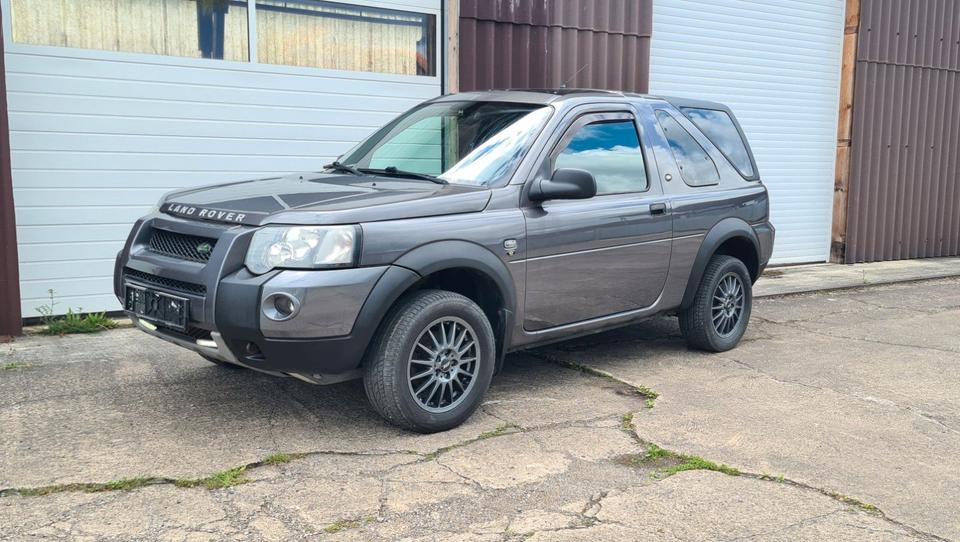 Land Rover Freelander 2006 — rear view