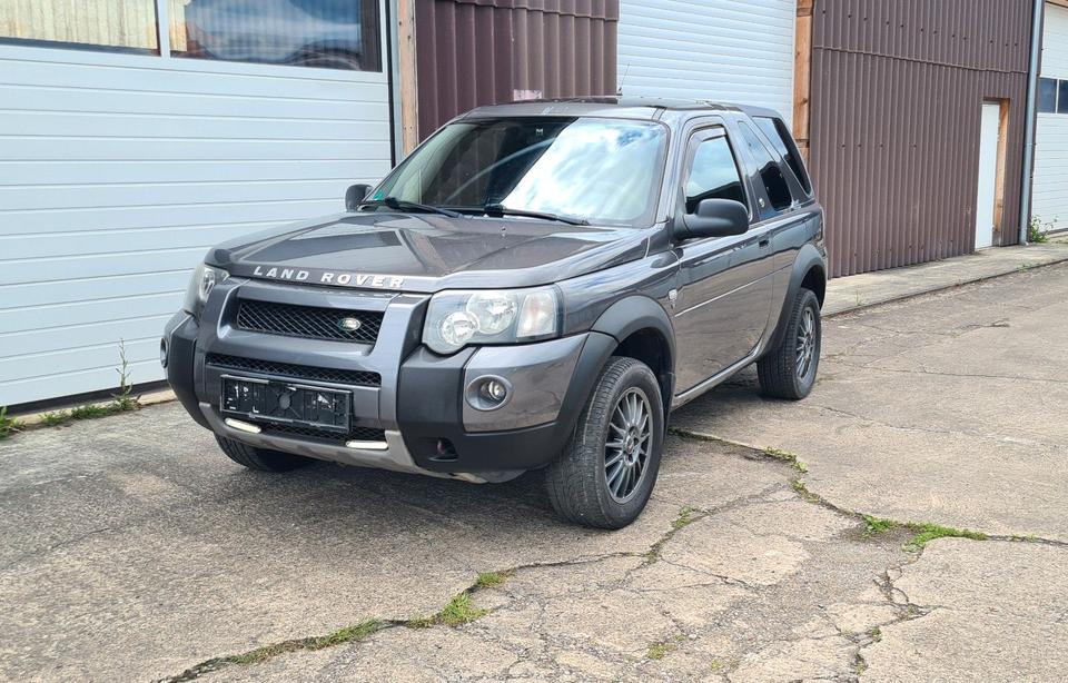 Land Rover Freelander 2006 — interior