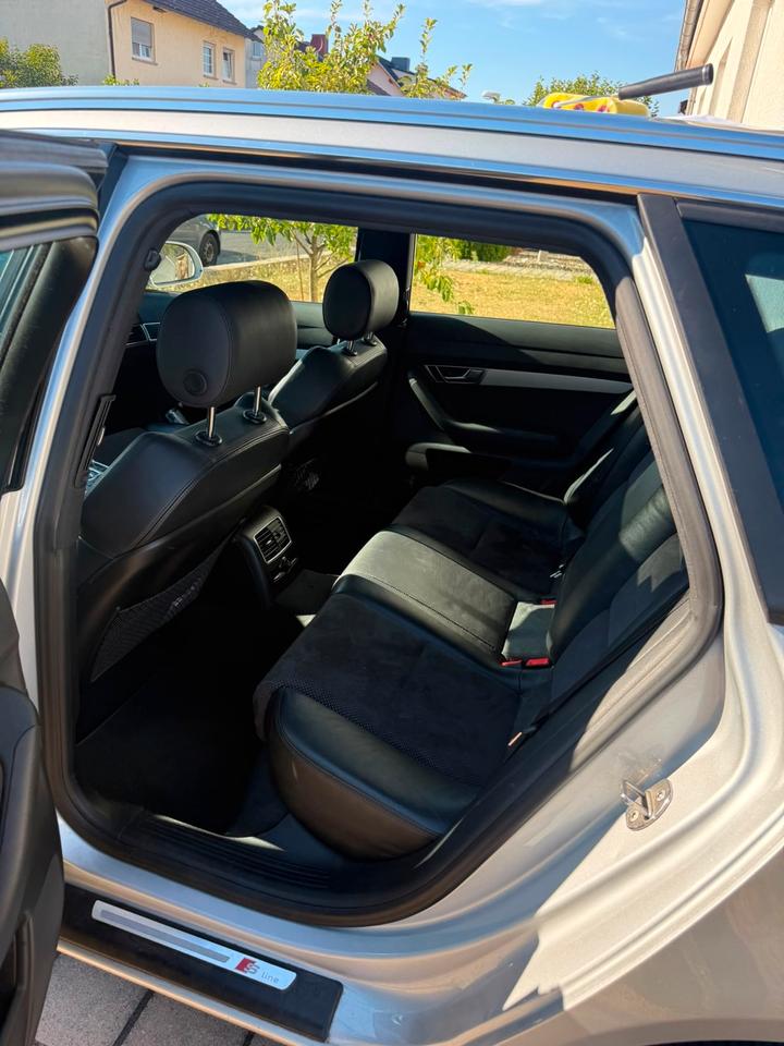 Audi A6 2011 — photo 11
