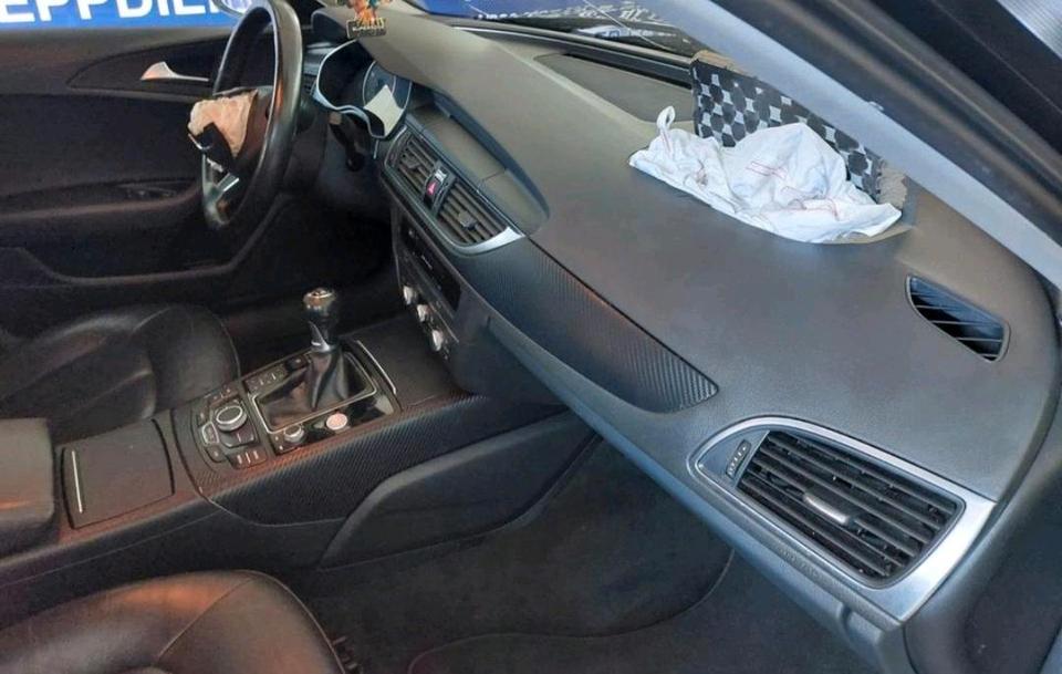 Audi A6 2011 — photo 11