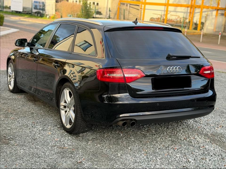 Audi A4 2012 — двигун