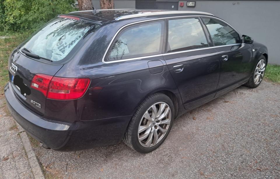 Audi A6 2005 — салон