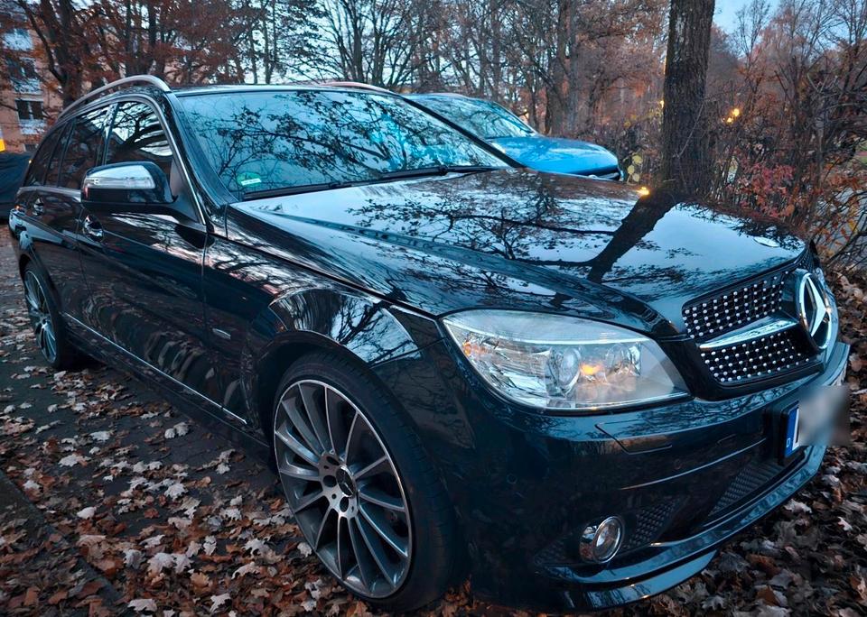 Mercedes Benz C 230 2008 — rear view