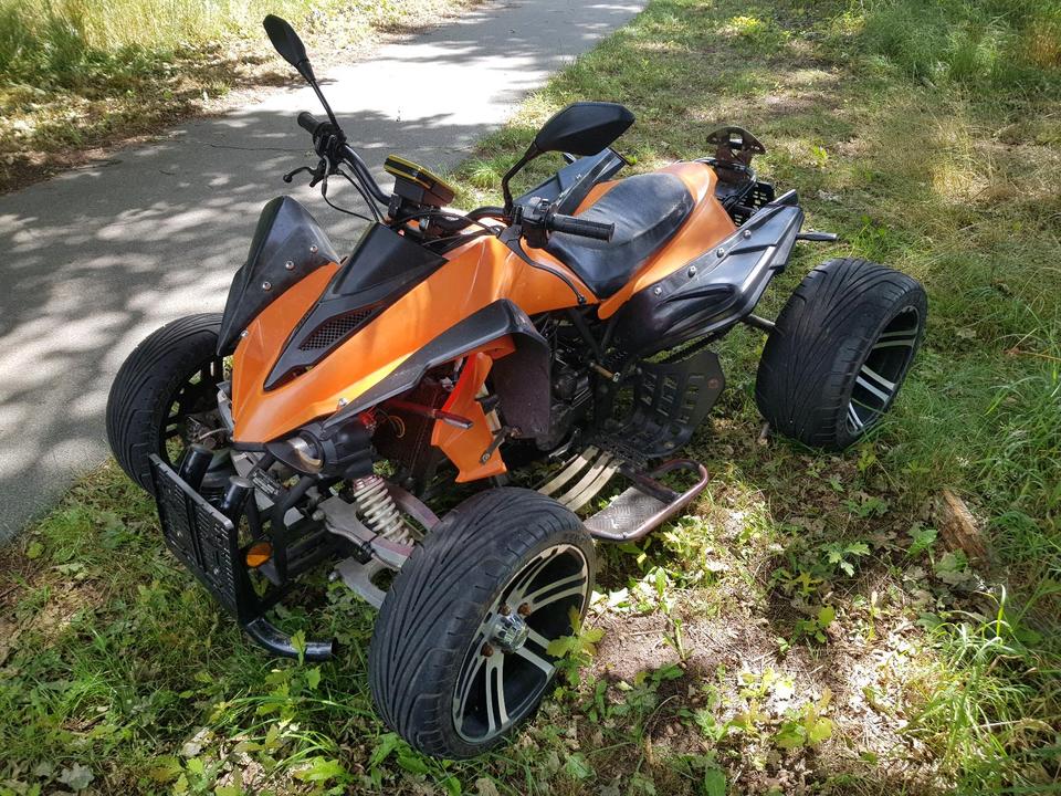  Quad 250ccm Tüv fahrbereit 2 Sitzer Drehgas 2009 — вигляд ззаду