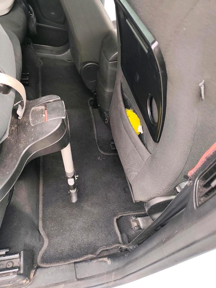 Ford S-Max 2010 — photo 6