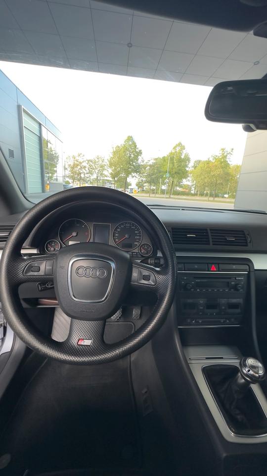 Audi A4 2005 — photo 10