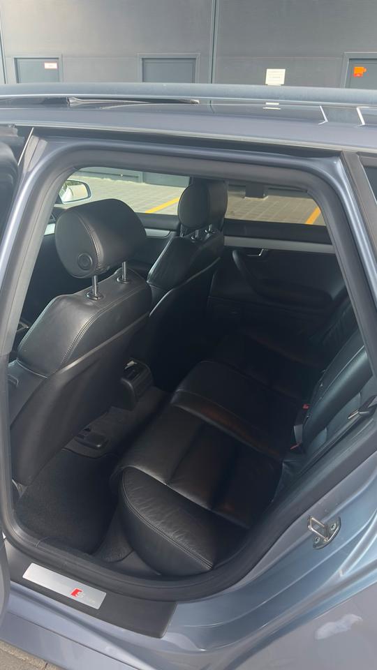 Audi A4 2005 — photo 12
