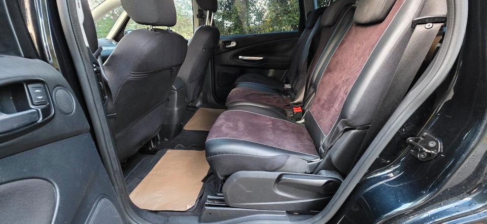 Ford S-Max 2008 — interior