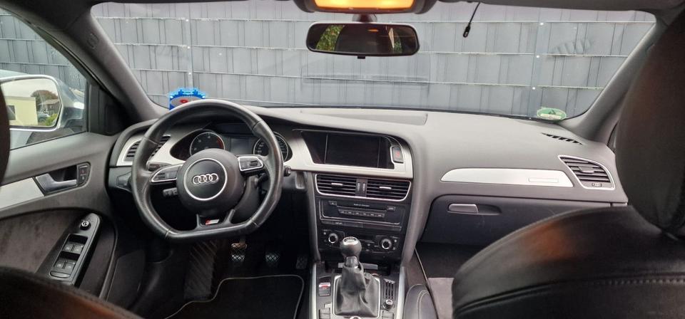 Audi A4 2009 — photo 10