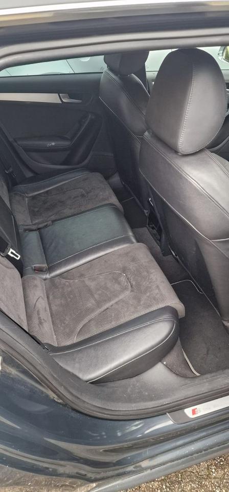 Audi A4 2009 — photo 11