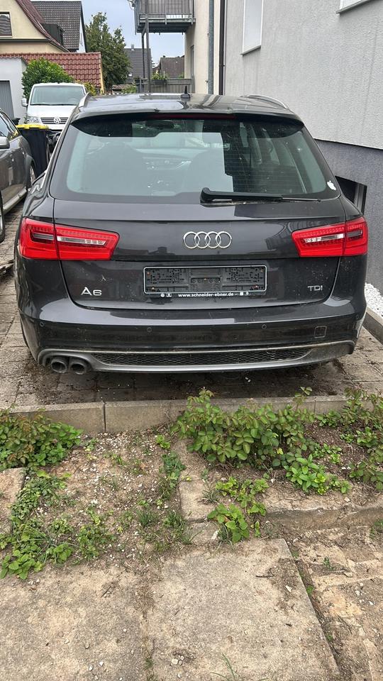 Audi A6 2011 — engine