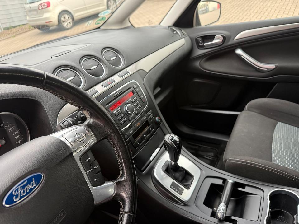 Ford S-Max 2012 — салон