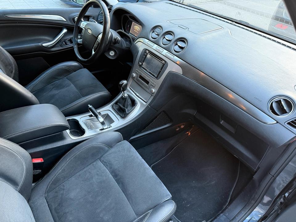 Ford S-Max 2009 — photo 12