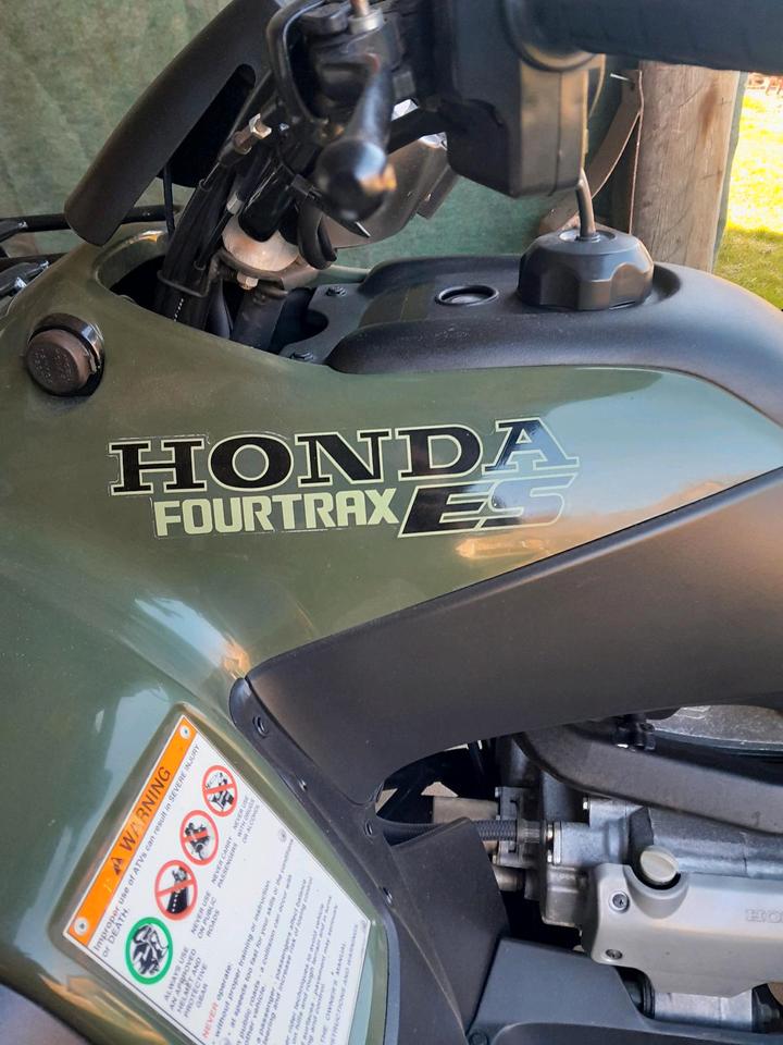 Honda Quad Honda FOURTRAX ES 2004 — interior