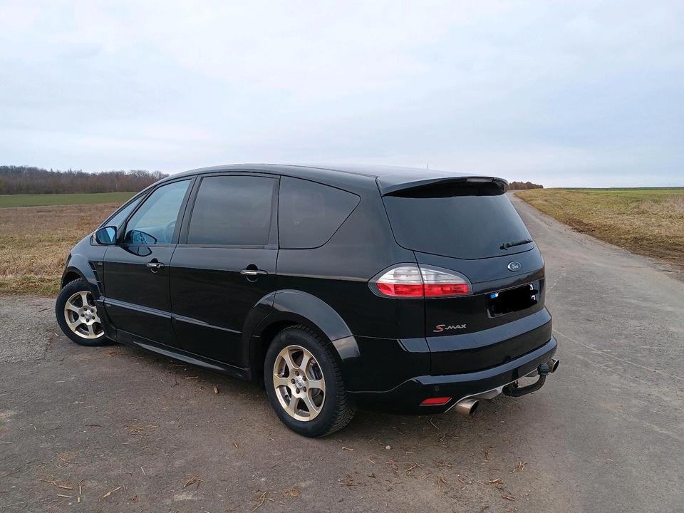 Ford S-Max 2008 — вигляд ззаду